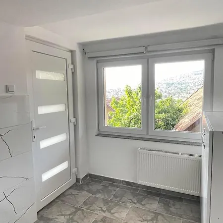 Ajla - Free Parking * Sarajevo